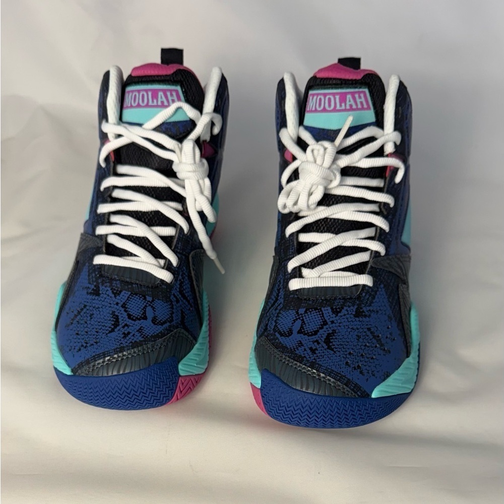 Girls youth mid basketball sneakers